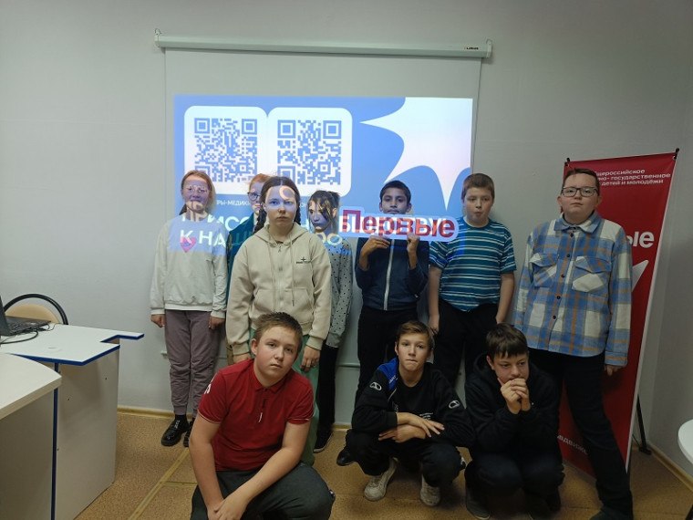 Волонтерский отряд школы принял участие в проекте "Рекорды Первых".