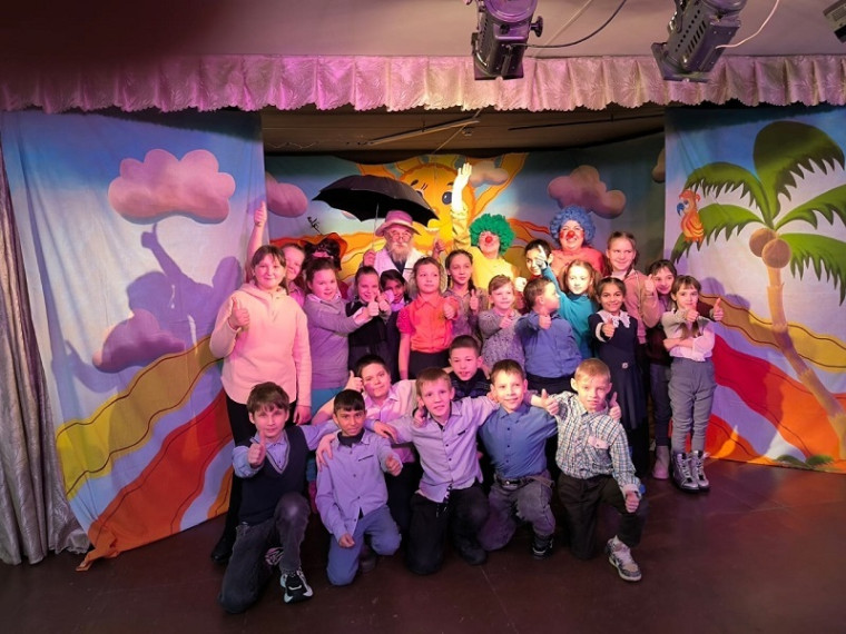 Спектакль "Айболит и Бармалей".