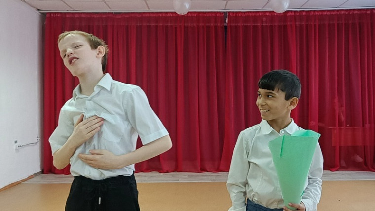 Праздничный концерт 8 марта.