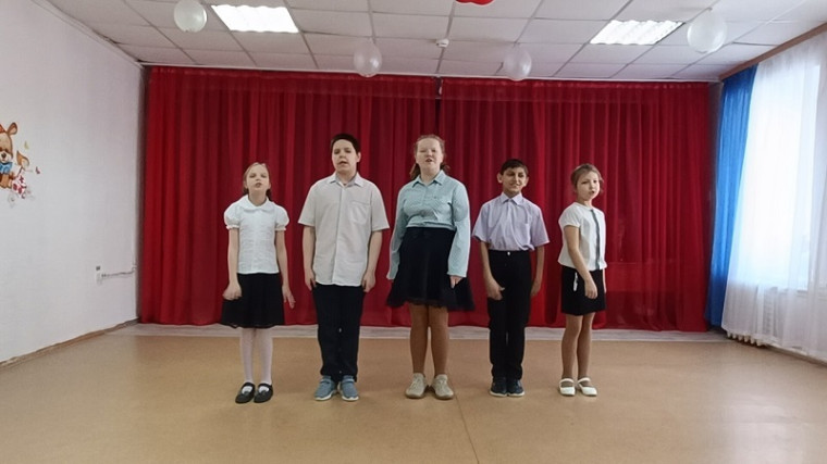 Праздничный концерт 8 марта.